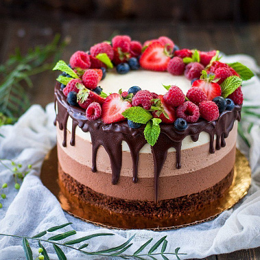 Торт "Три шоколада" купить - cтупино.сладкоежкин.рф